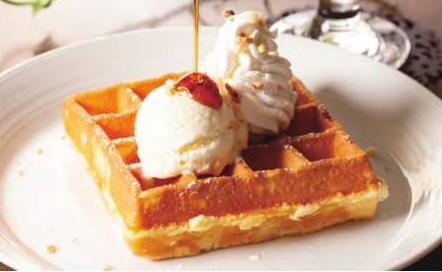 ブリュッセルワッフルセット～メープルシロップ添え～